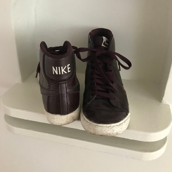 maroon nike high tops